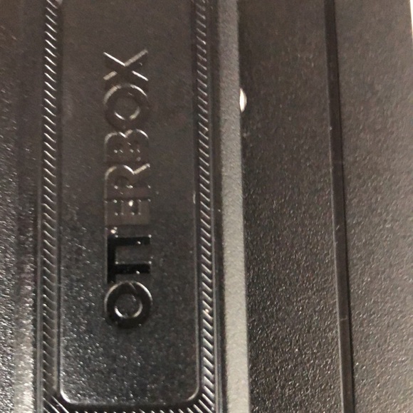 OTTER BOX Three Holster case with clip. - Picture 6 of 7